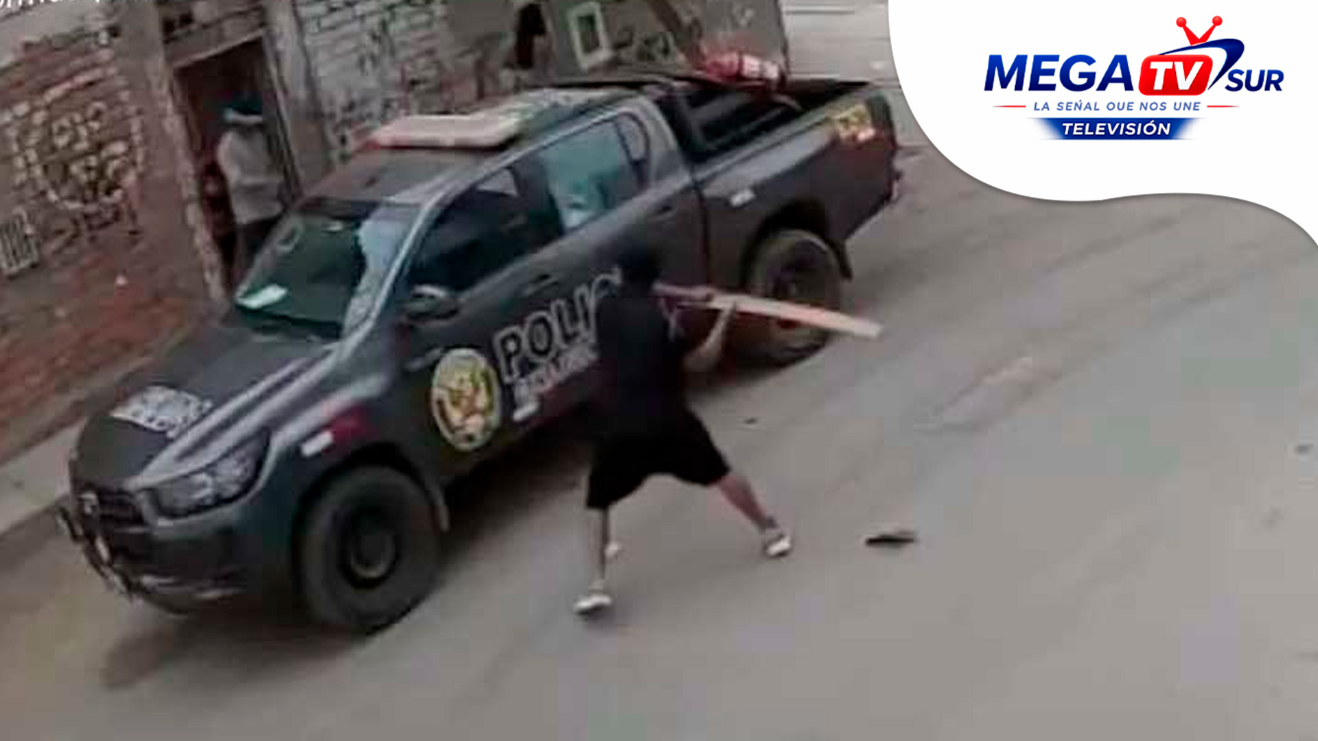 Detienen a hombre tras atacar patrullero y perseguir a policías en Puente Piedra
