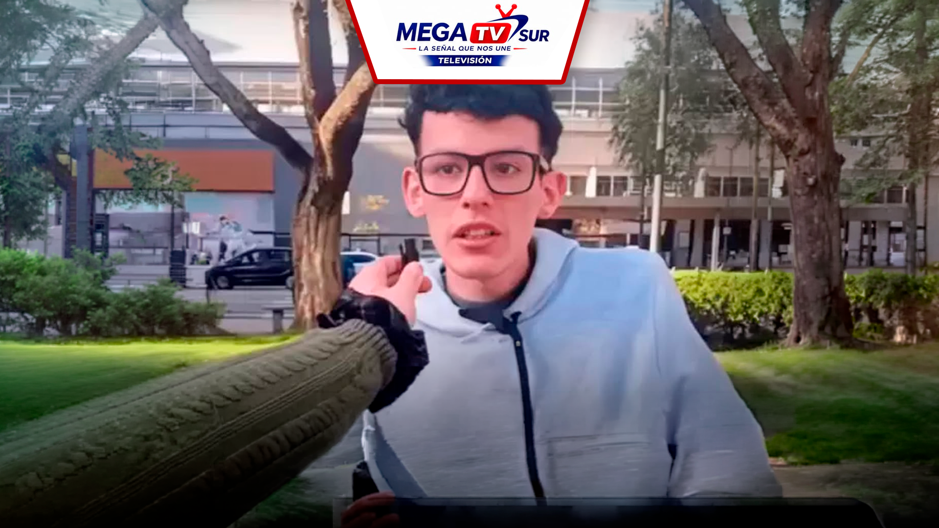 Joven falta al trabajo para competir en una batalla de “farmear aura” y reclama descuento