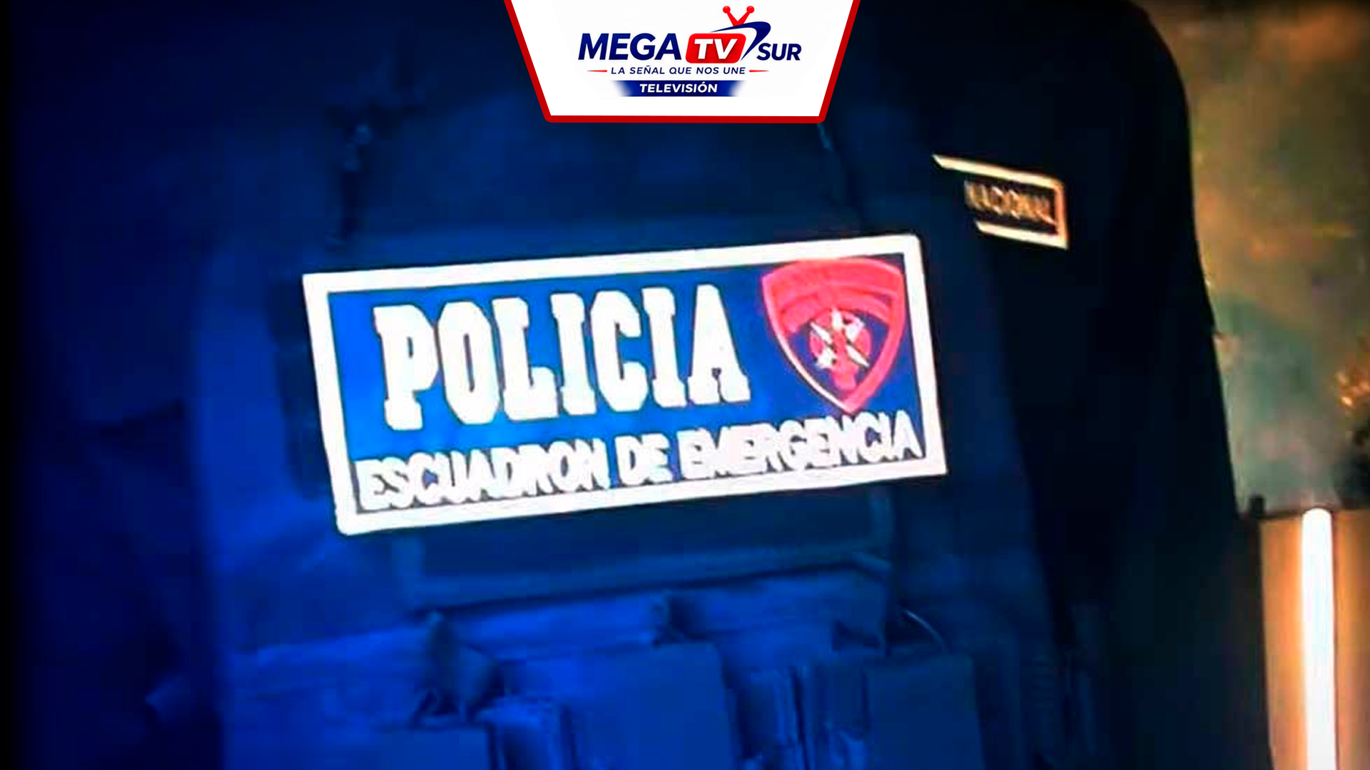 Venden prendas similares a uniformes de la PNP en el Centro de Lima