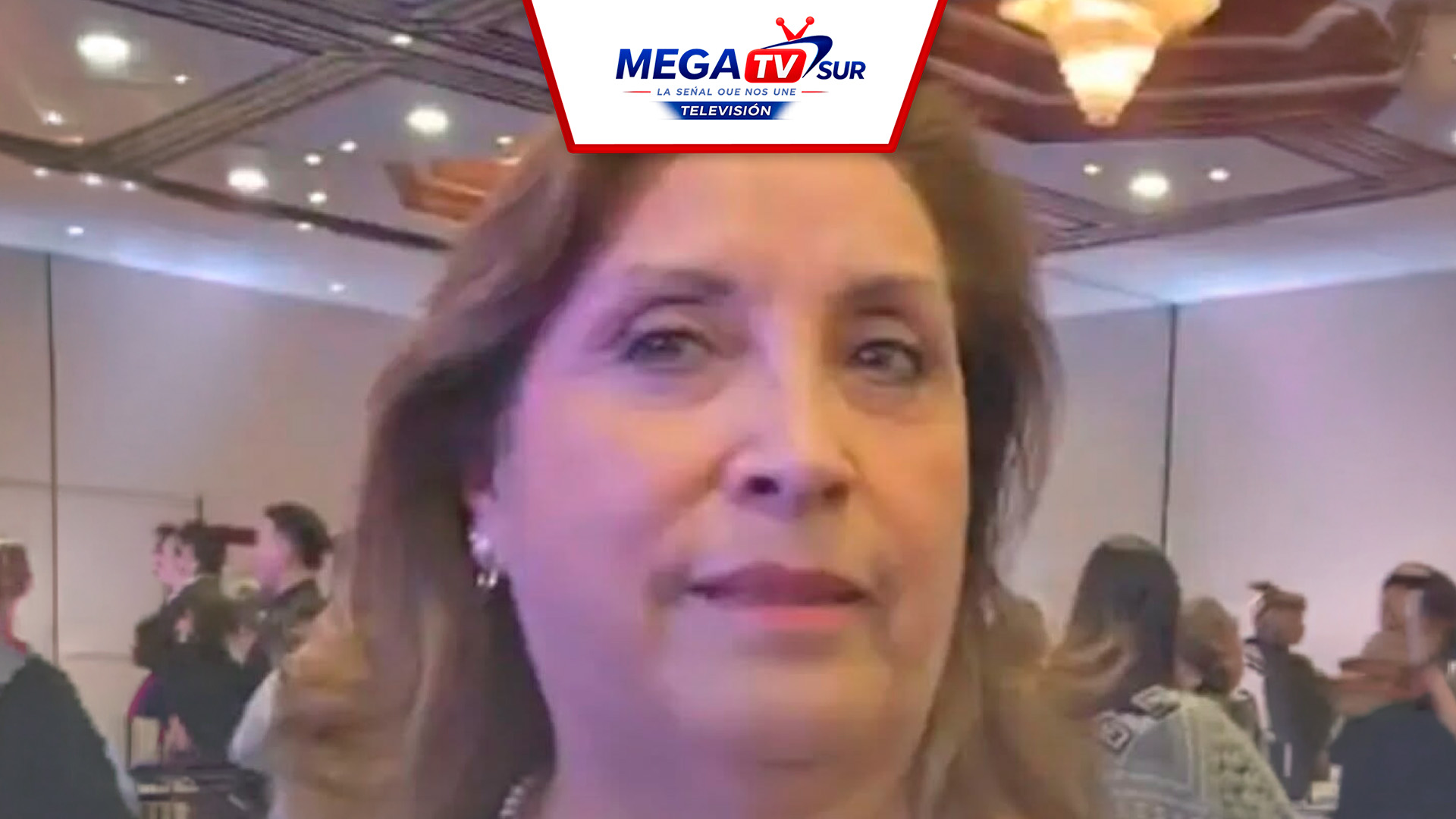 Dina Boluarte vuelve a aparecer públicamente después de más de 10 meses
